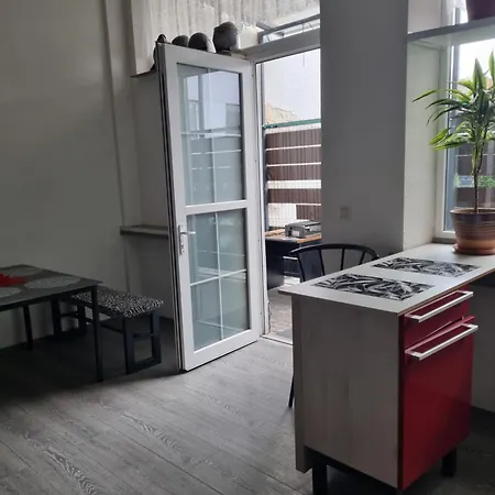 Ambrak C.1 Apartment *