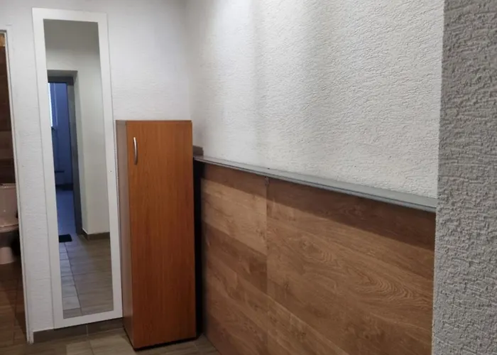 Ambrak C.1 شقة مارتون